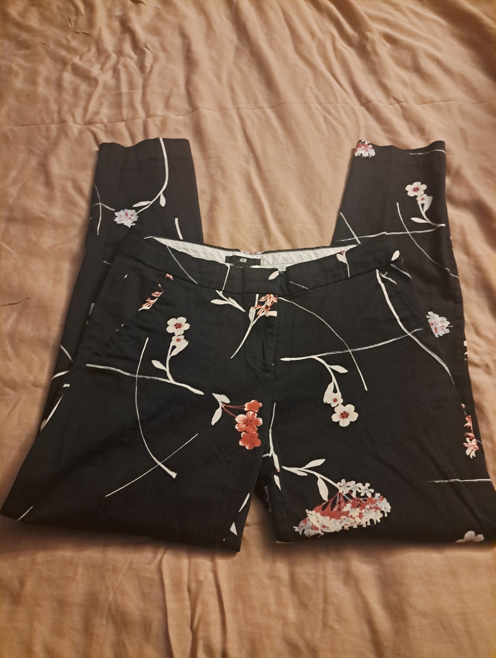 H & M Floral Print Black Women's Trousers. Size 4